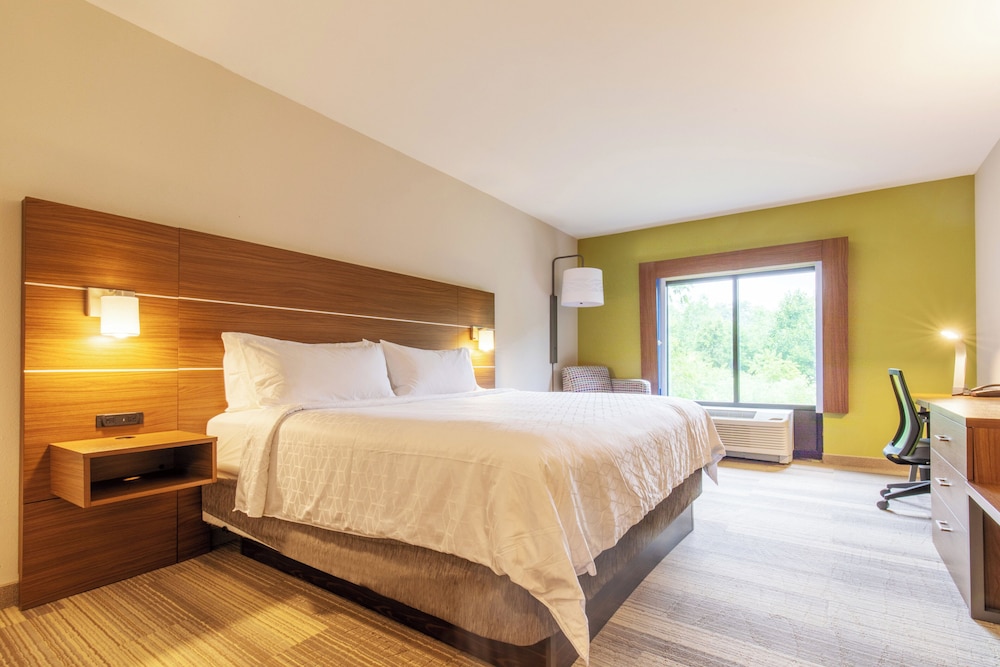 Standard, King Bed, Accessible