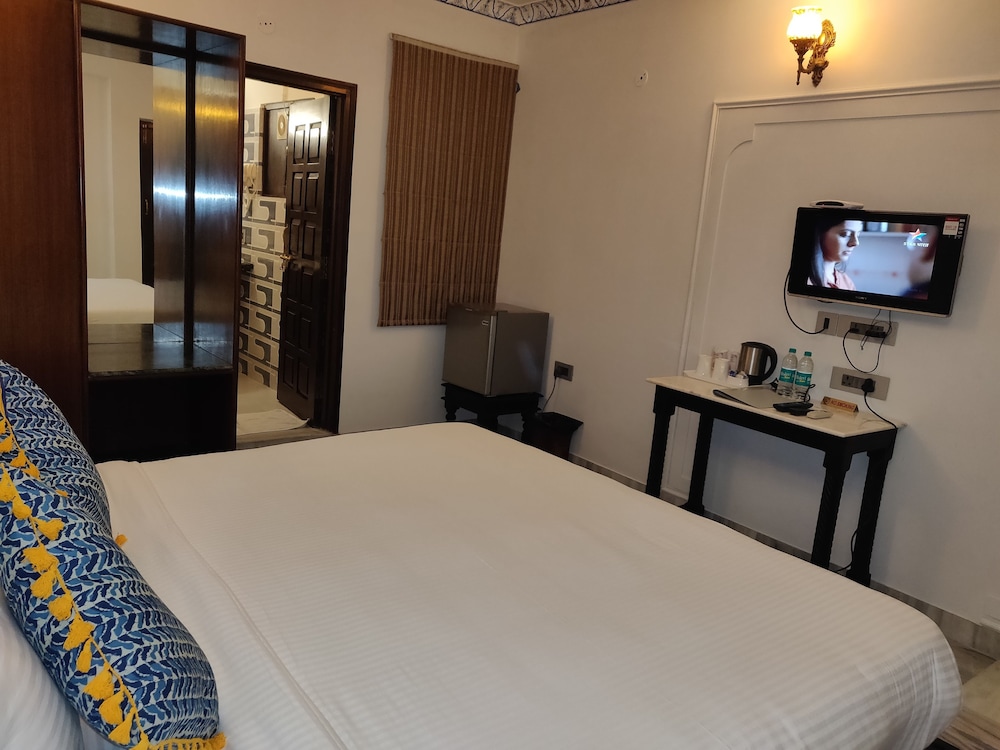 Laxmi Palace Heritage Boutique Hotel 4/65