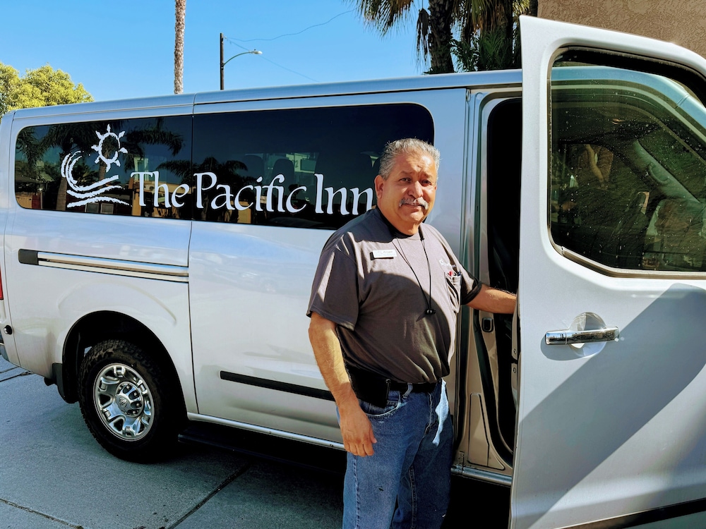 Pacific Inn 13/65