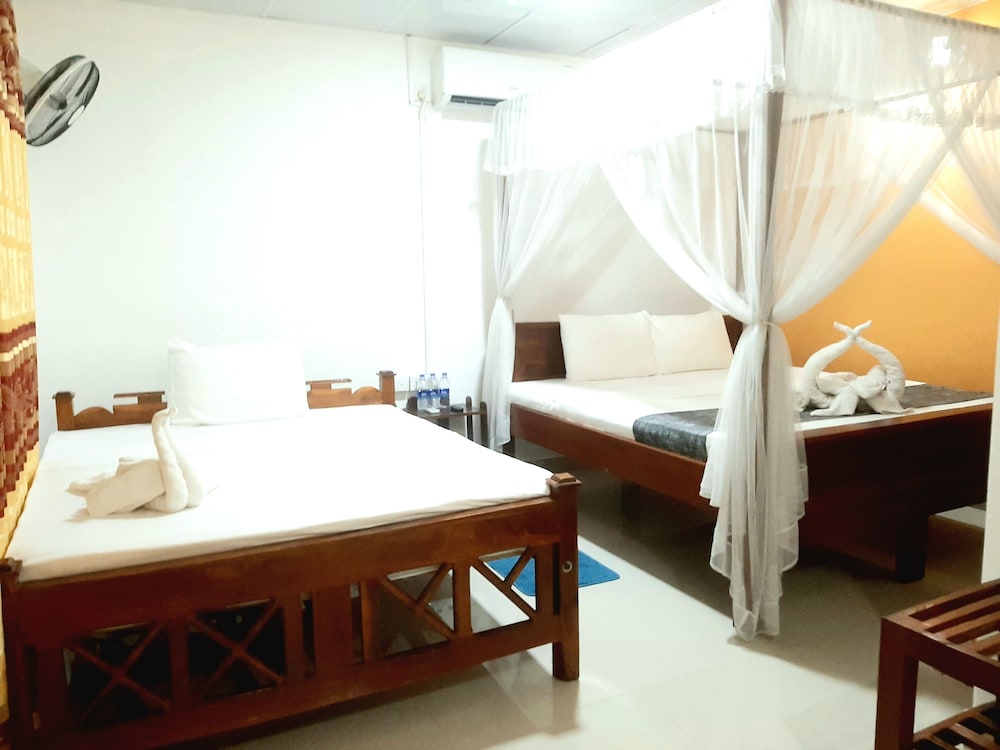 Palitha Home Stay 10/43