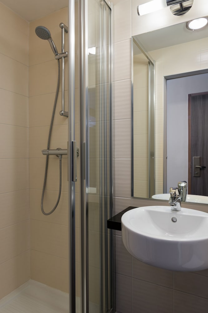 HOTEL REIMS 16/17