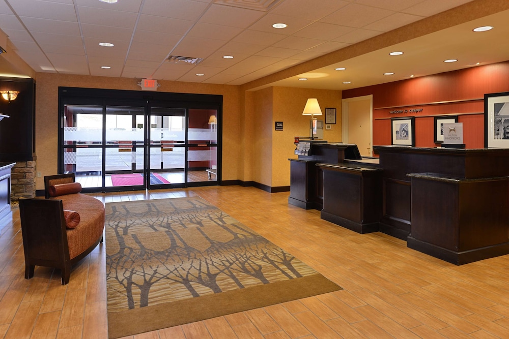 Hampton Inn & Suites Casper 8/34