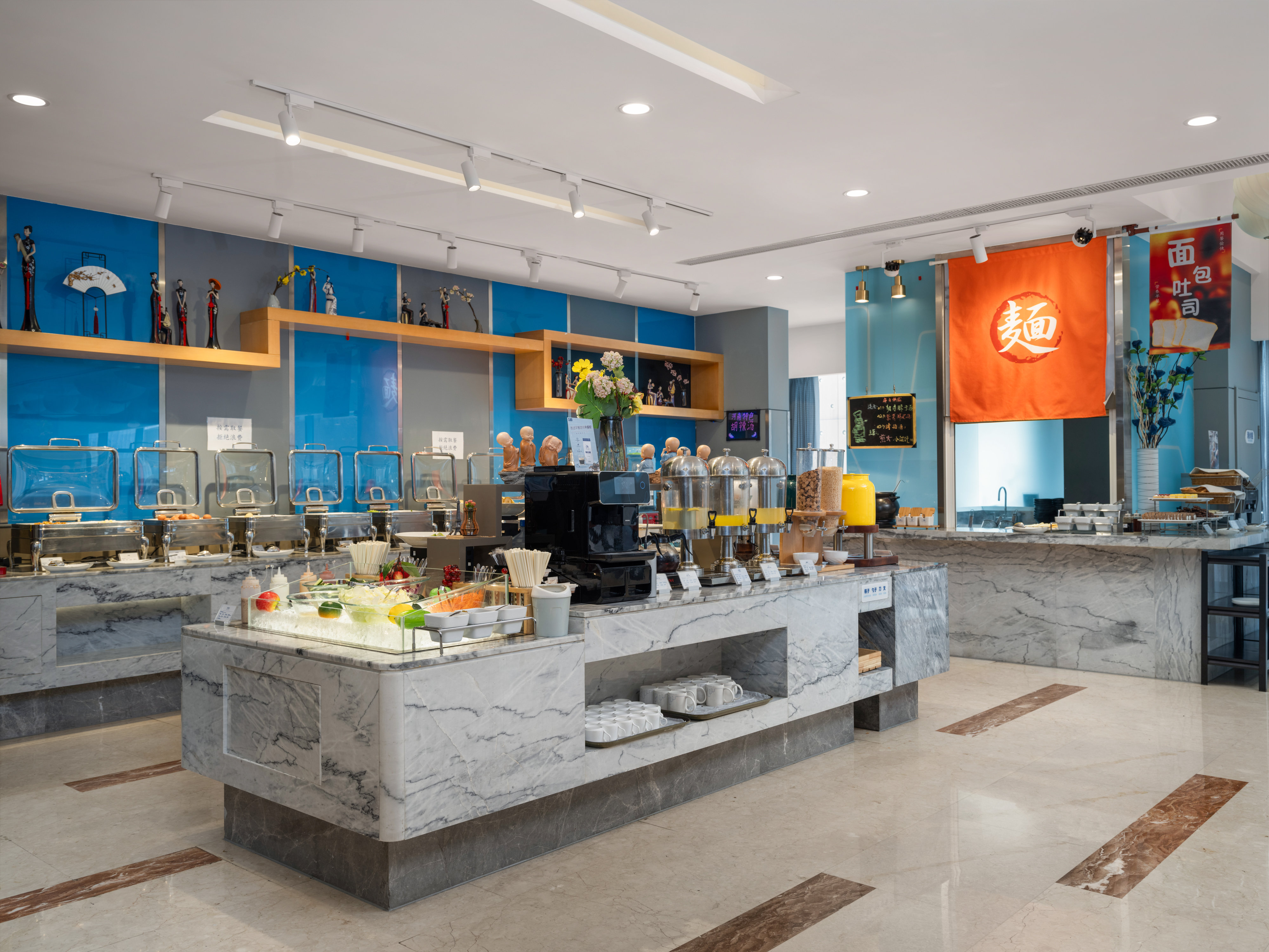 Holiday Inn Express Zhengzhou Zhengdong 15/73