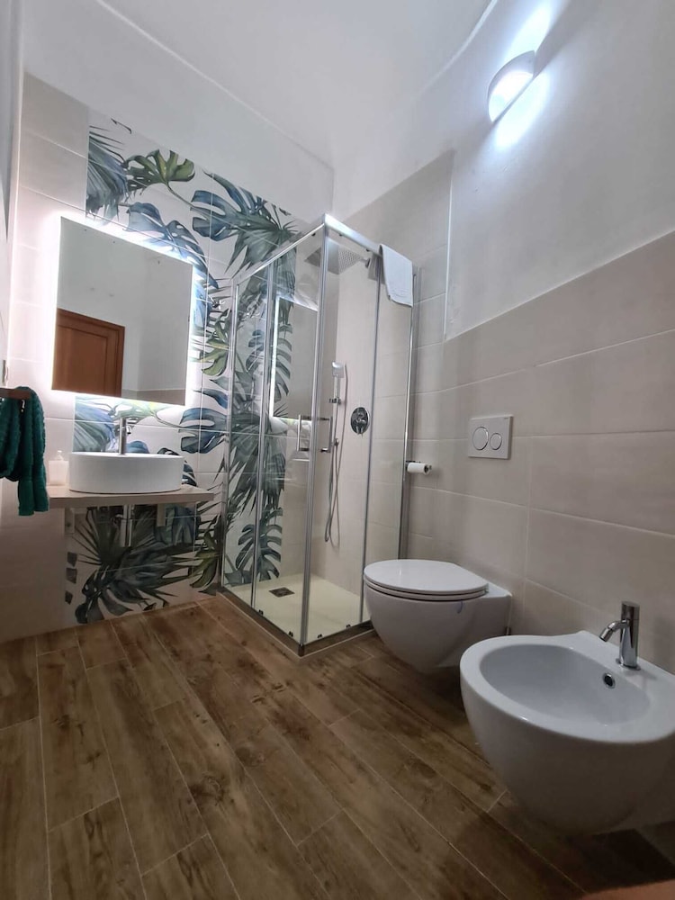 Artemide Hotel 33/39