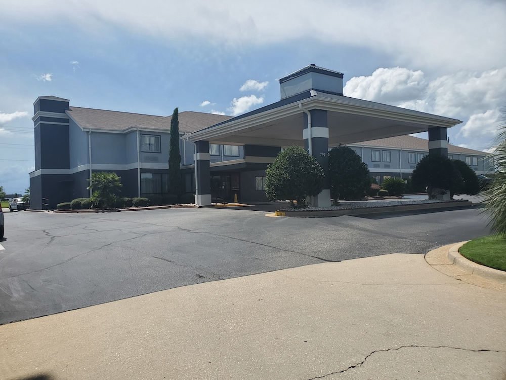 Quality Inn Prattville I-65 5/59