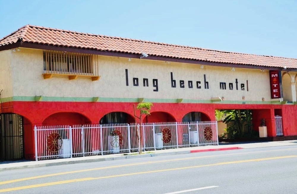 Long Beach Motel 2/30