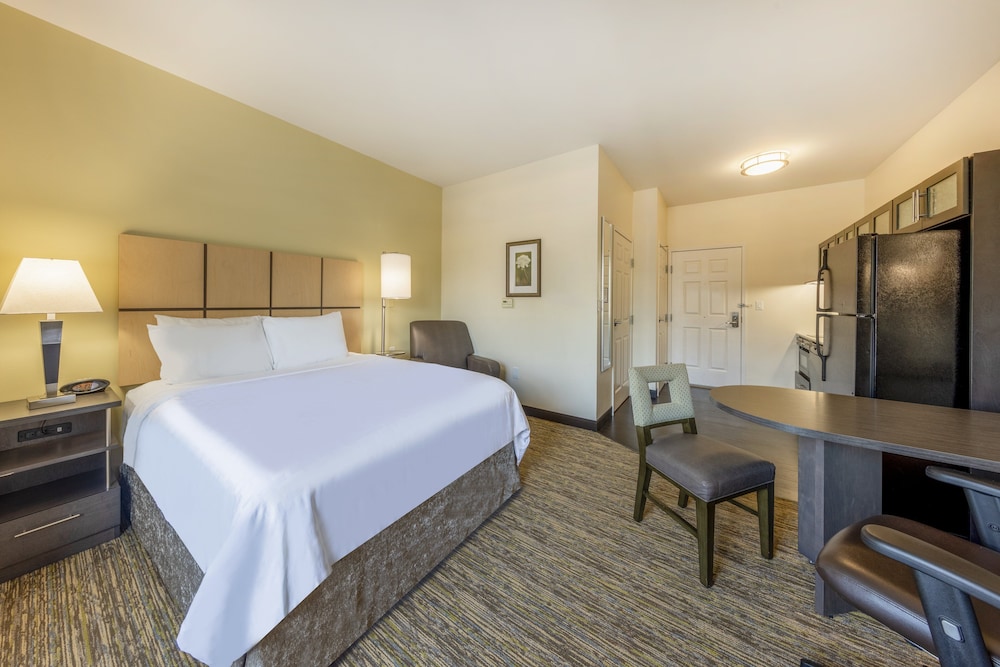 Candlewood Suites Springfield South 11/43