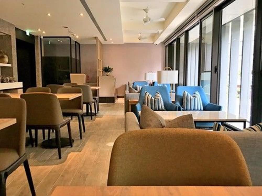 Jolley Hotel 53/71