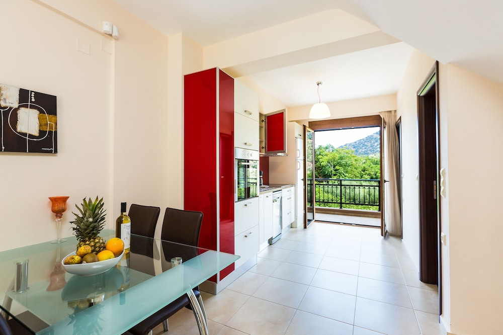Pantheon Villas 46/78