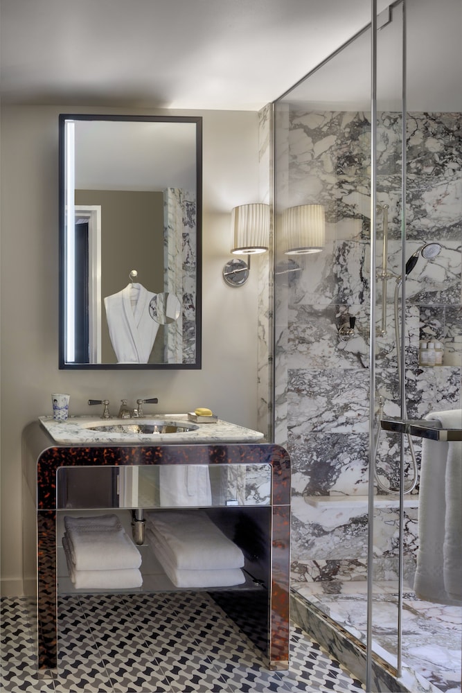 The Carlyle, A Rosewood Hotel 30/71
