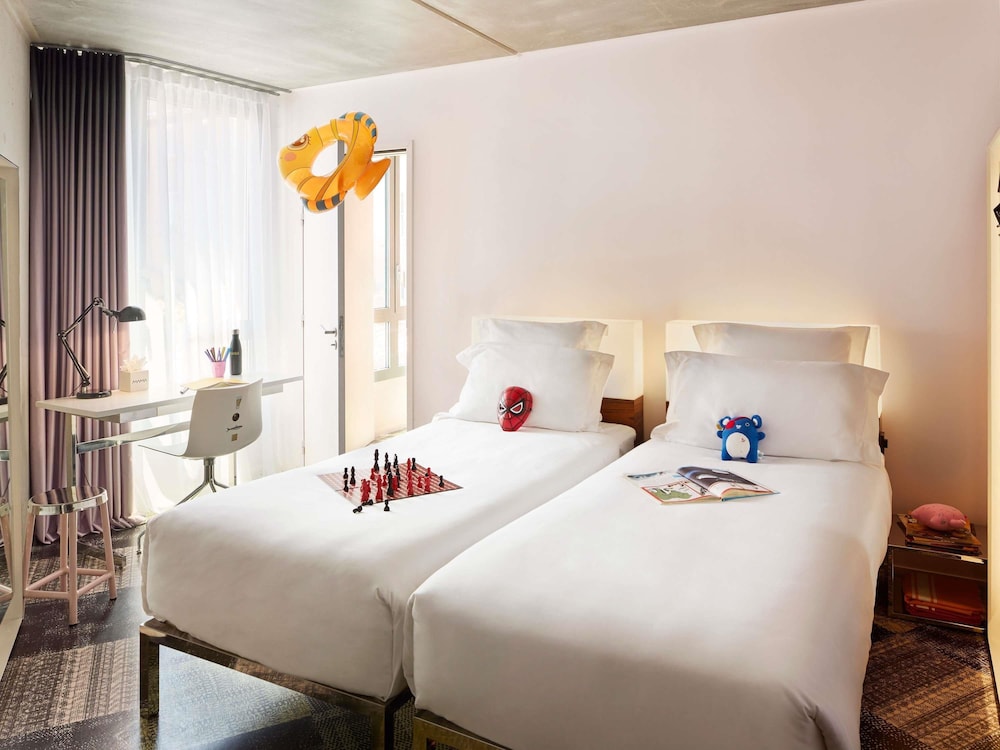 Mama, Family, 1 Queen and 1 Single Bed, Xxl