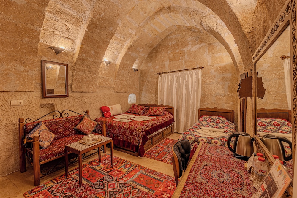 Goreme Valley Cave House 26/50