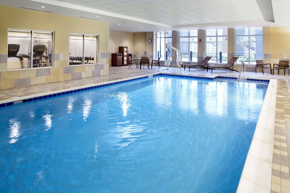 Hyatt Place Cleveland Lyndhurst 34/59