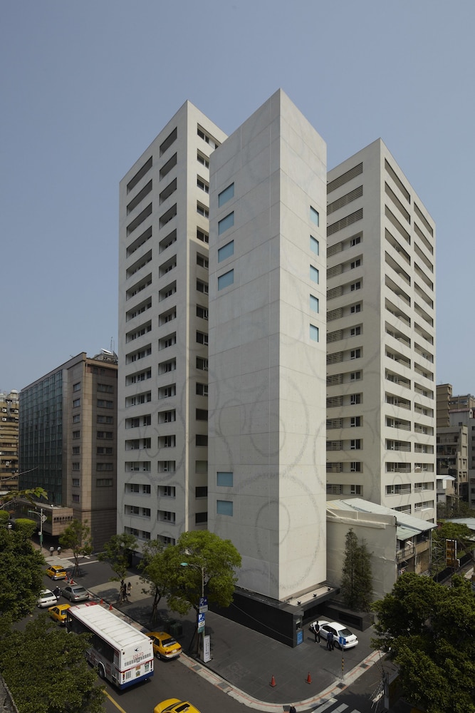 GLORIA RESIDENCE 49/55
