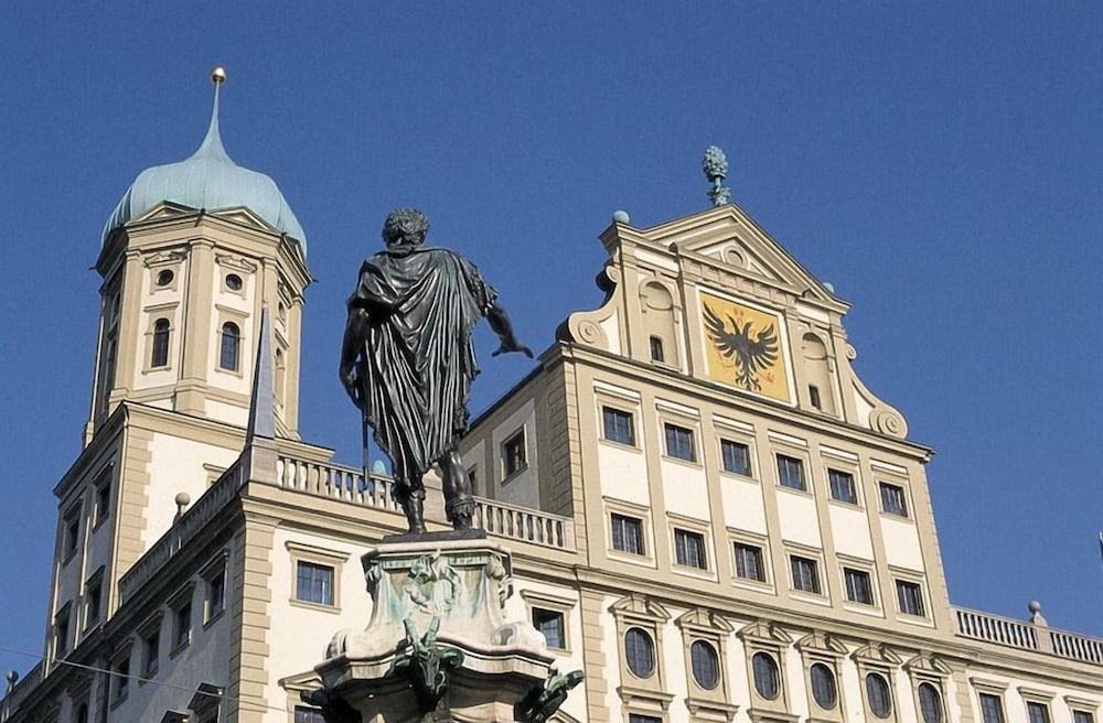 Flairhotel Zum Schwarzen Reiter 4/70
