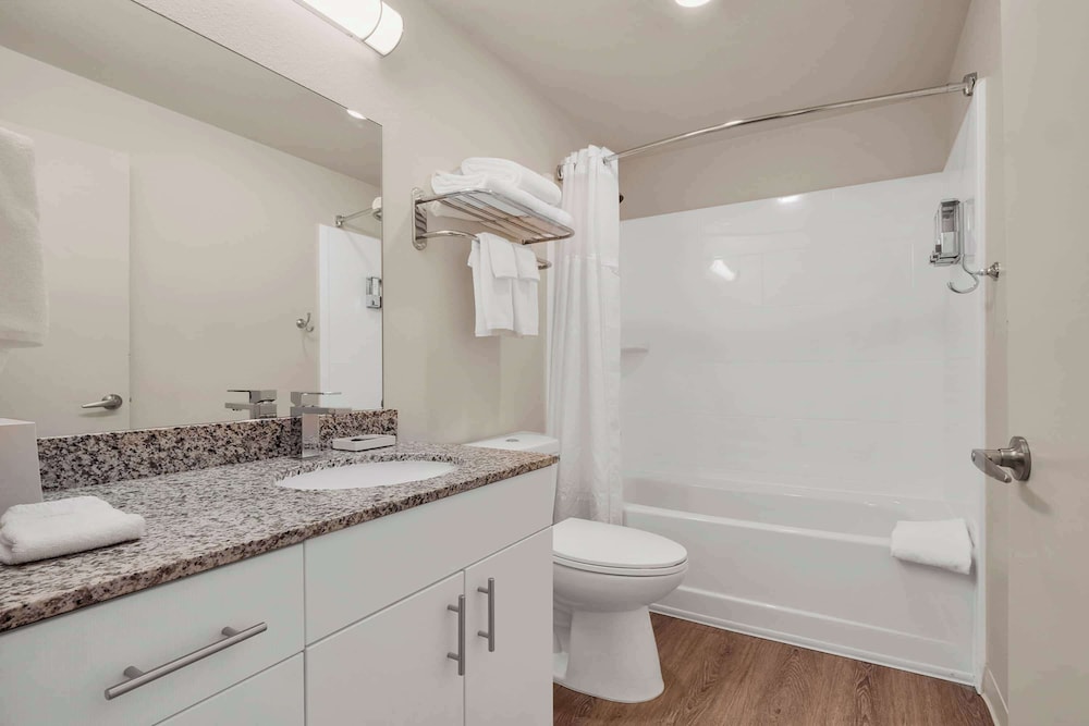 WaterWalk Extended Stay by Wyndham Charlotte - Arrowood 62/63
