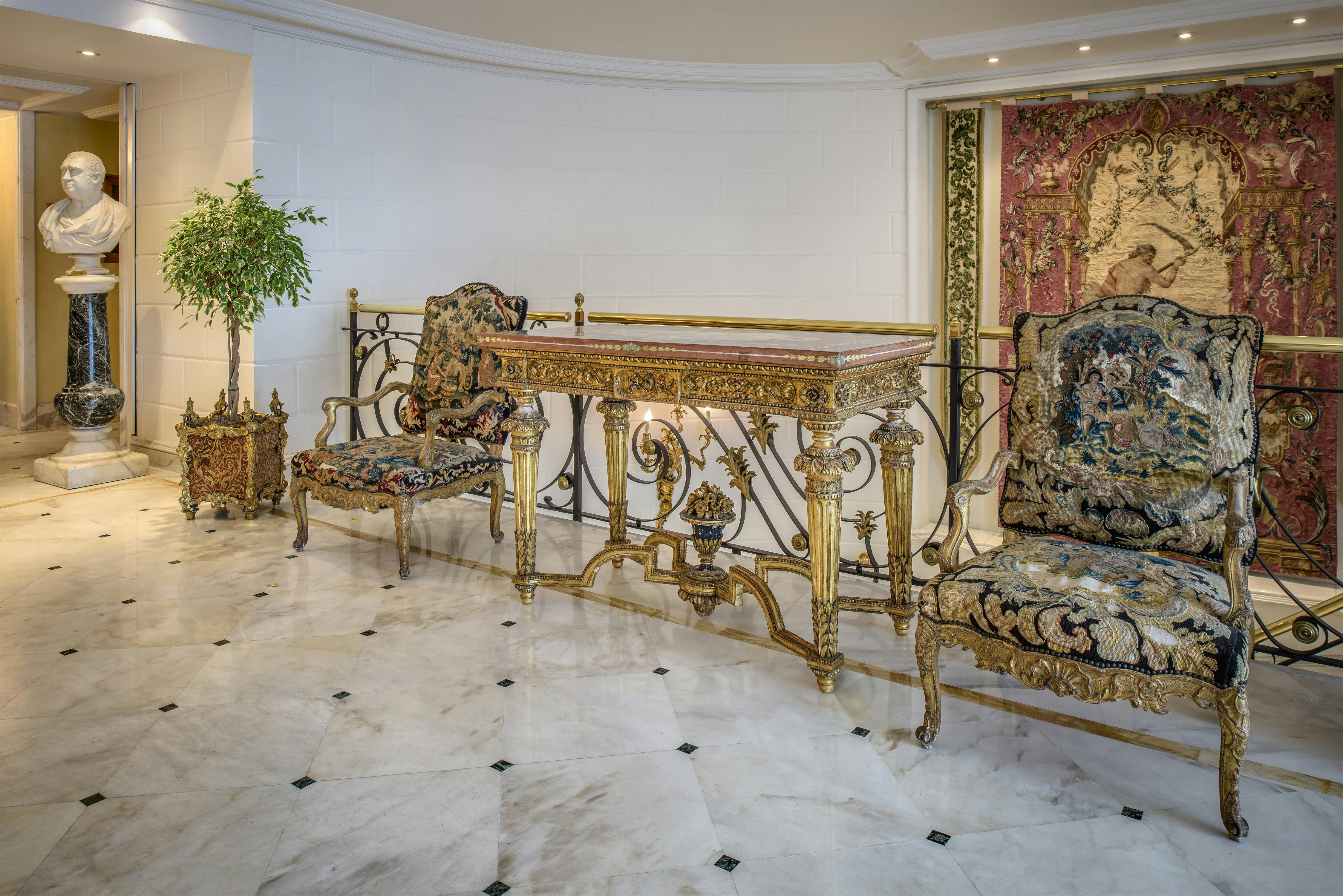 Rome Cavalieri Waldorf Astoria Hotels And Resorts 14/95