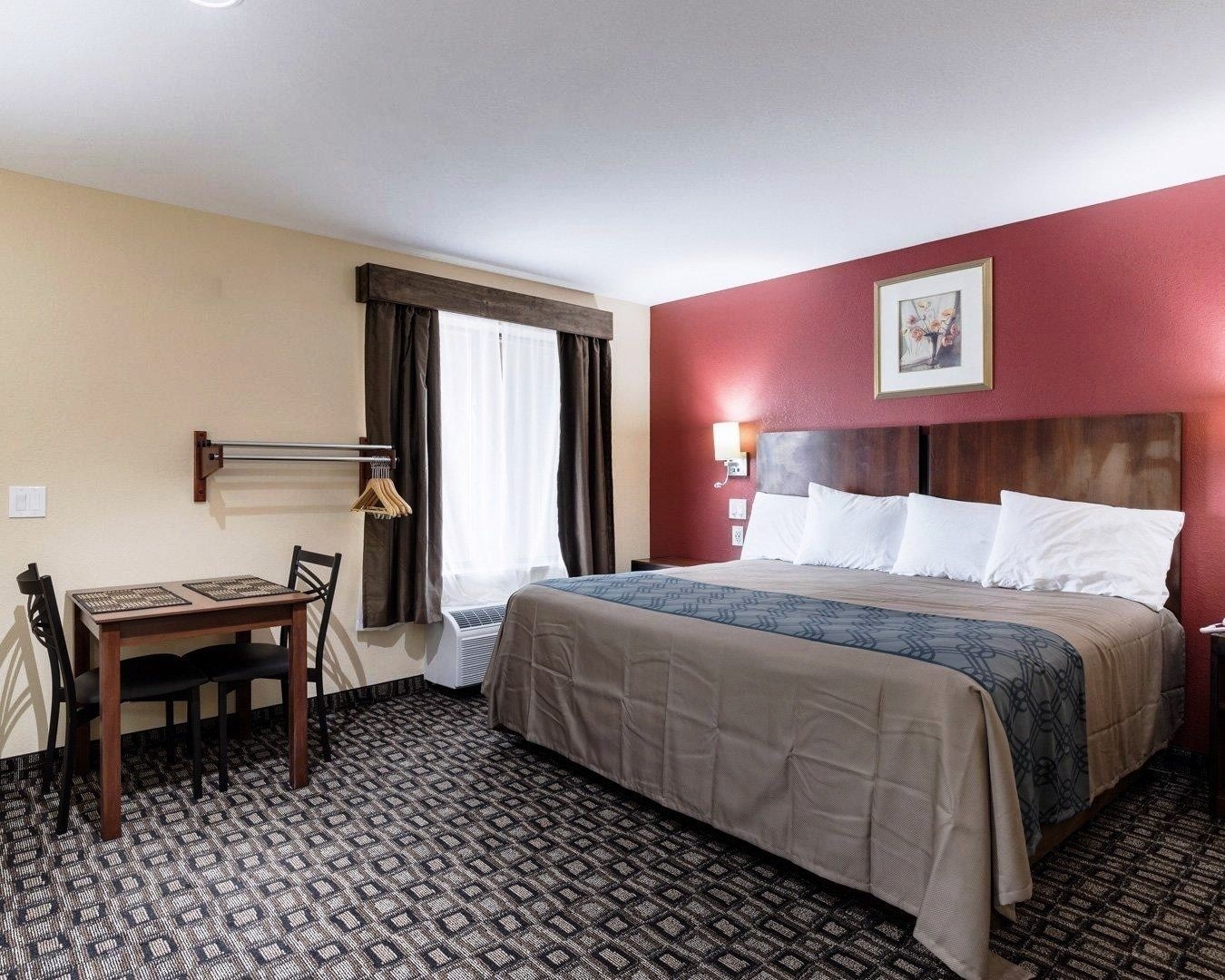 ROOM, KING BED, SMOKING