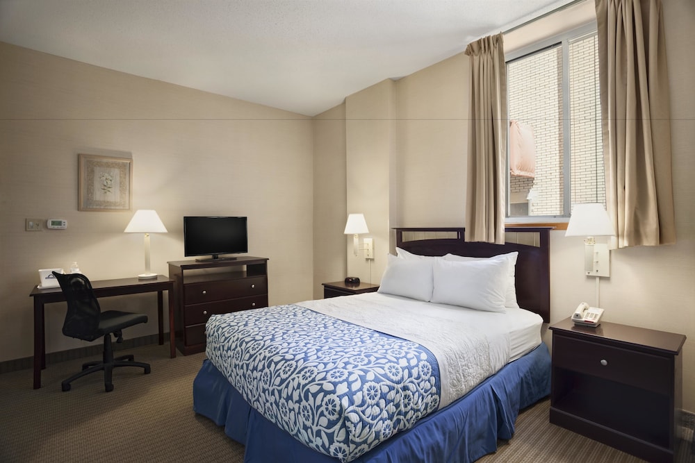 Days Inn by Wyndham Philadelphia Convention Center 12/38