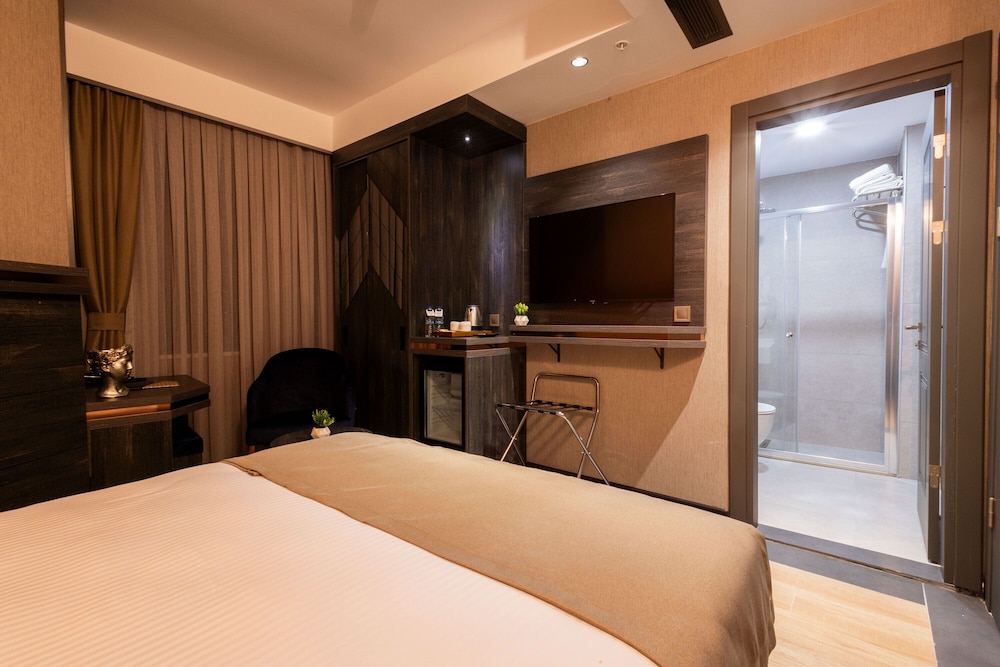 Westdoor Hotel 20/50