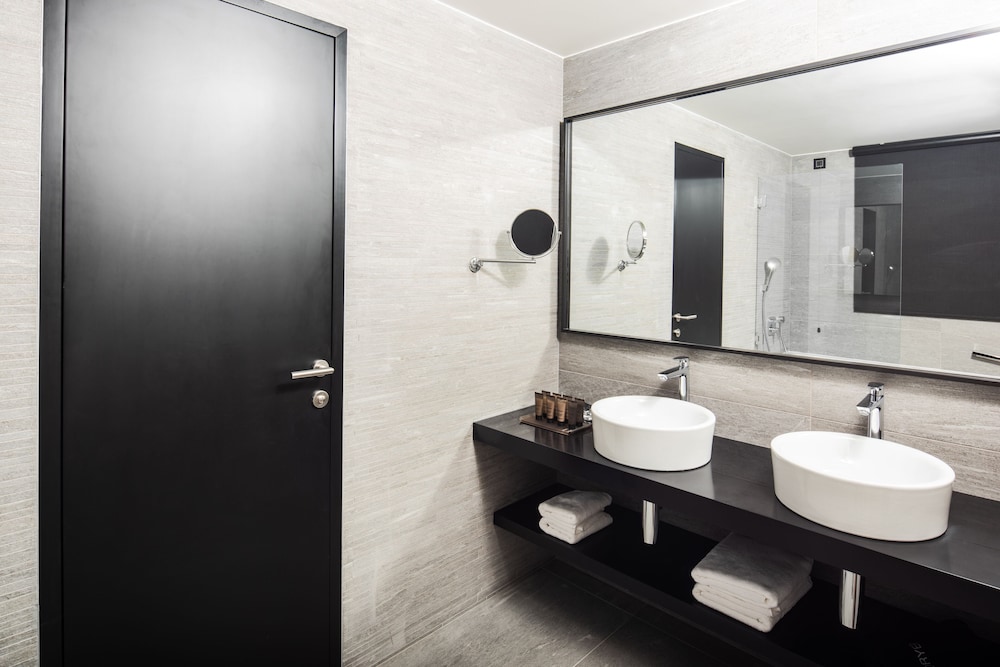 Briig Boutique Hotel 70/72