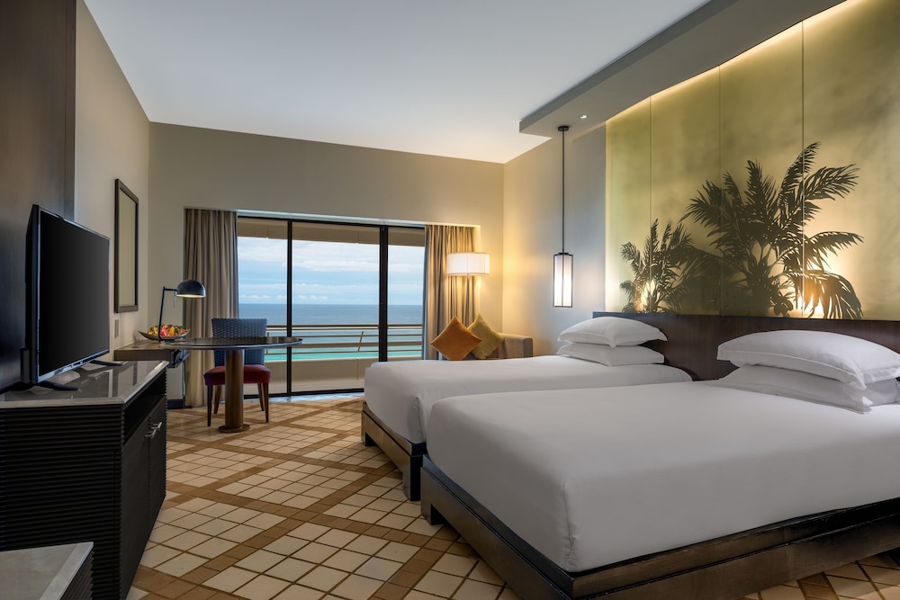 Pullman Phuket Karon Beach Resort 17/80
