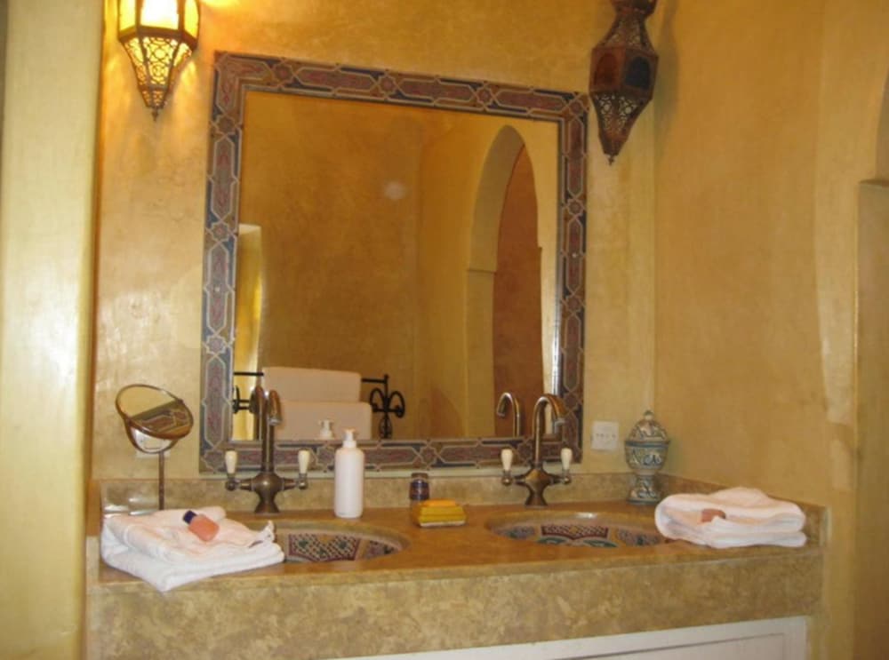 Riad Ifoulki 21/53