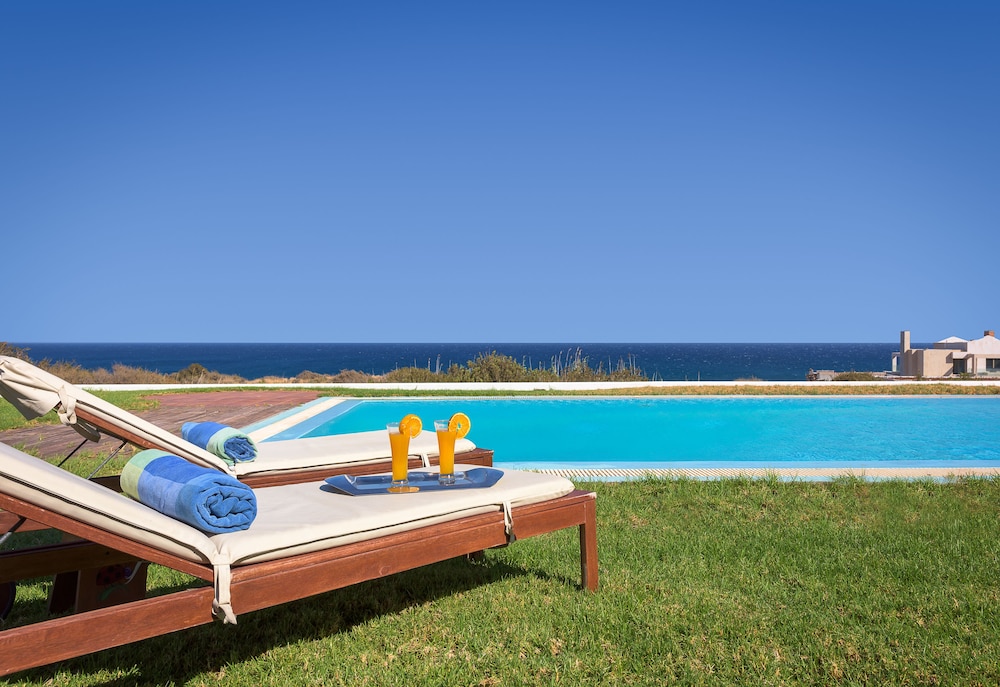 Cristelia Luxury Sea Front And Pool Villa 28/41