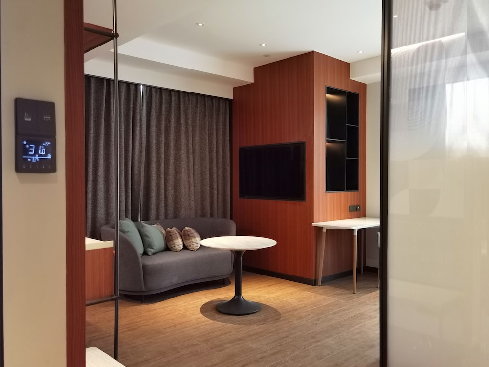 Artyzen Habitat Qiantan Shanghai 25/60
