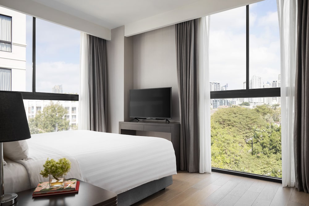 Walton Suites Sukhumvit 16/49