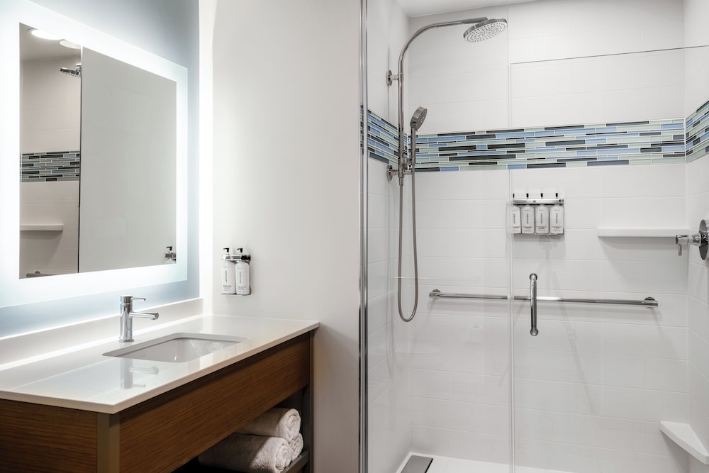 جناح بسريرين كينج بغرفتي نوم، Even Hotel Rochester Mayo Clinic Area 5/10