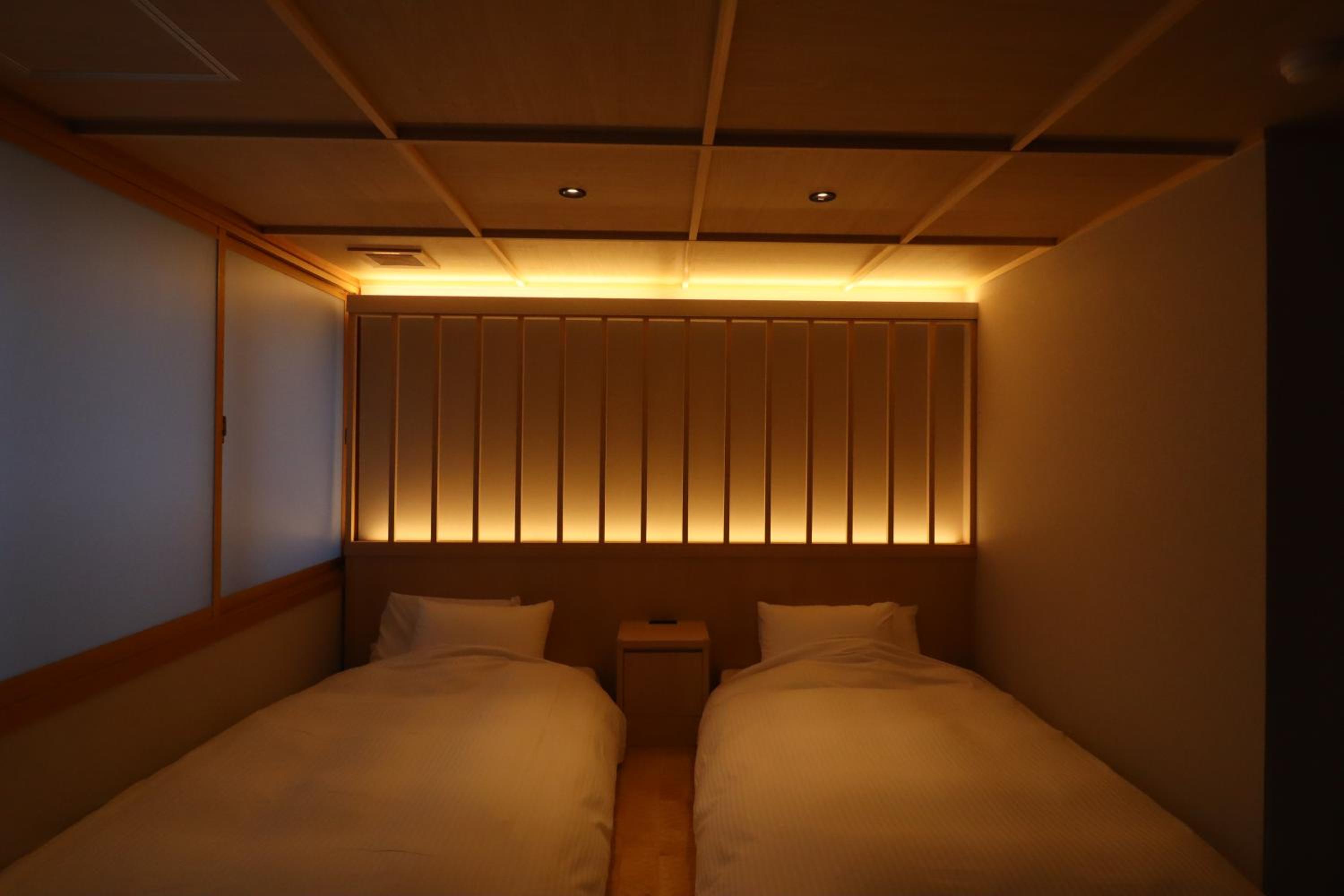 Japanese, Night View