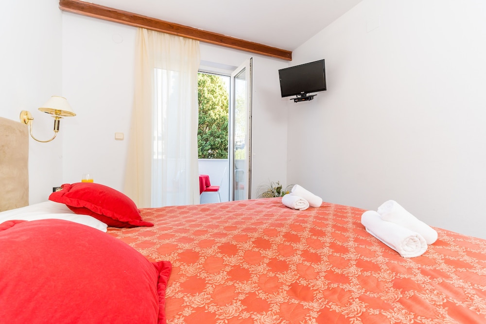 Dubrovnik Hotel 8/50