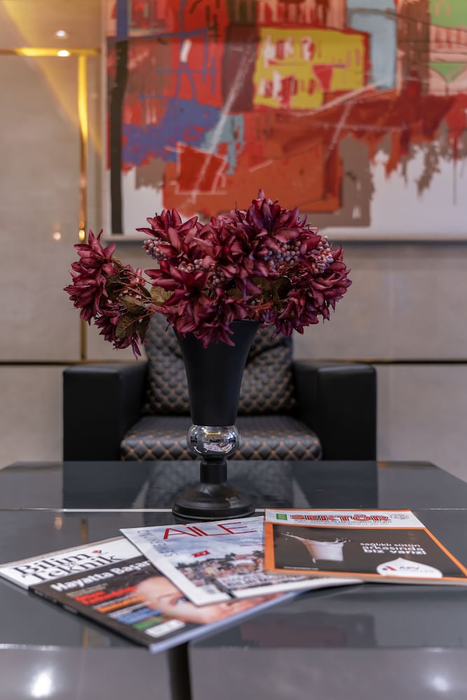 Olsen Hotels 34/48