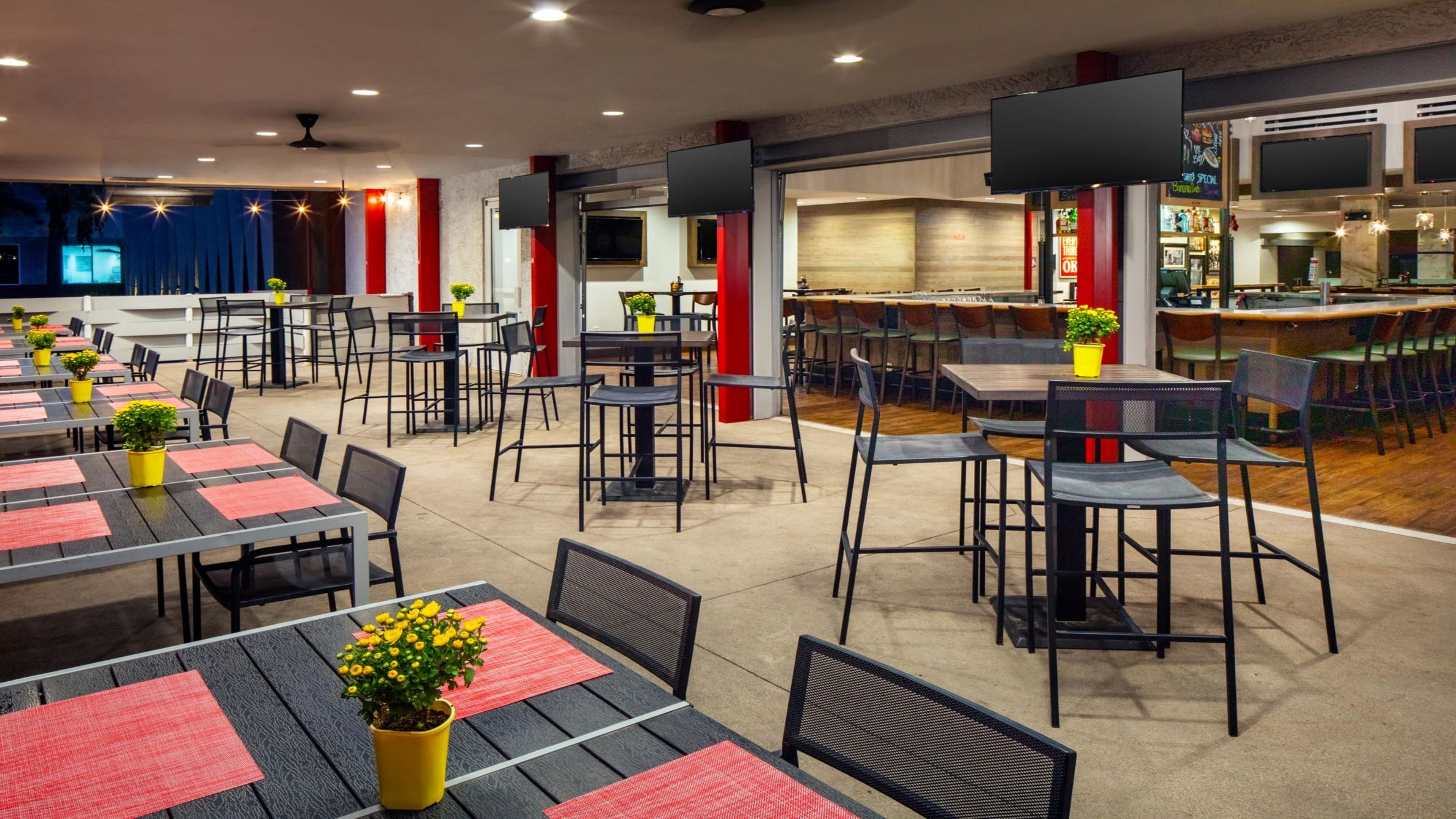 Holiday Inn Hotel And Suites Phoenix Airport North 46/86