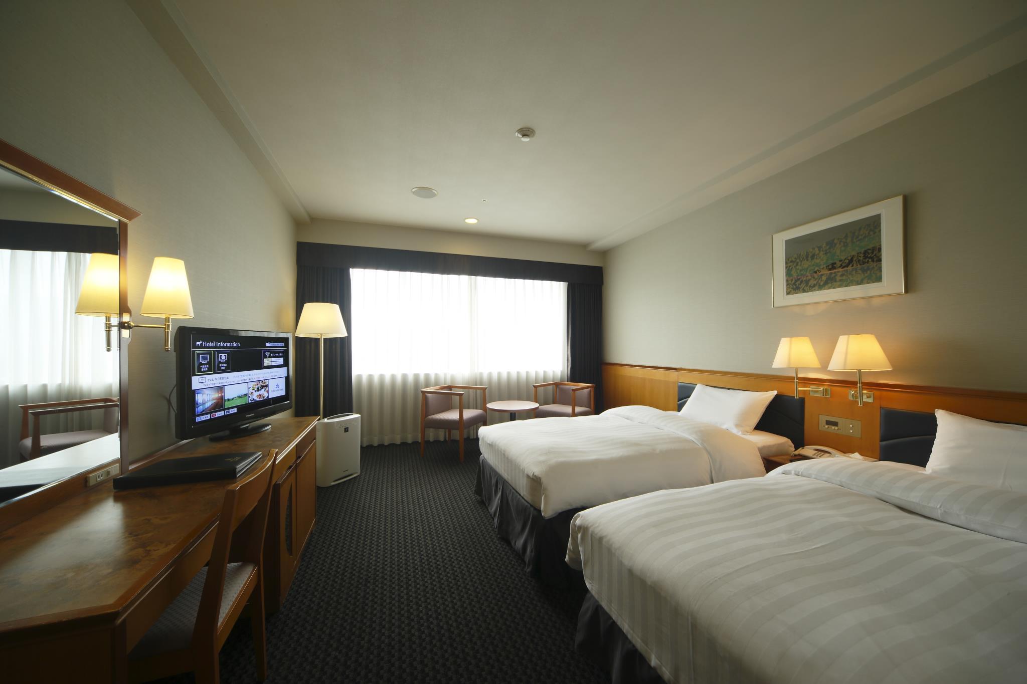 Middle, Single, Twin Beds