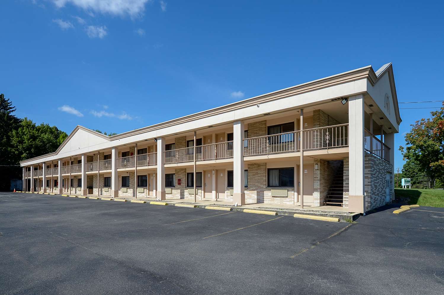 Americas Best Value Inn Central Valley 2/42