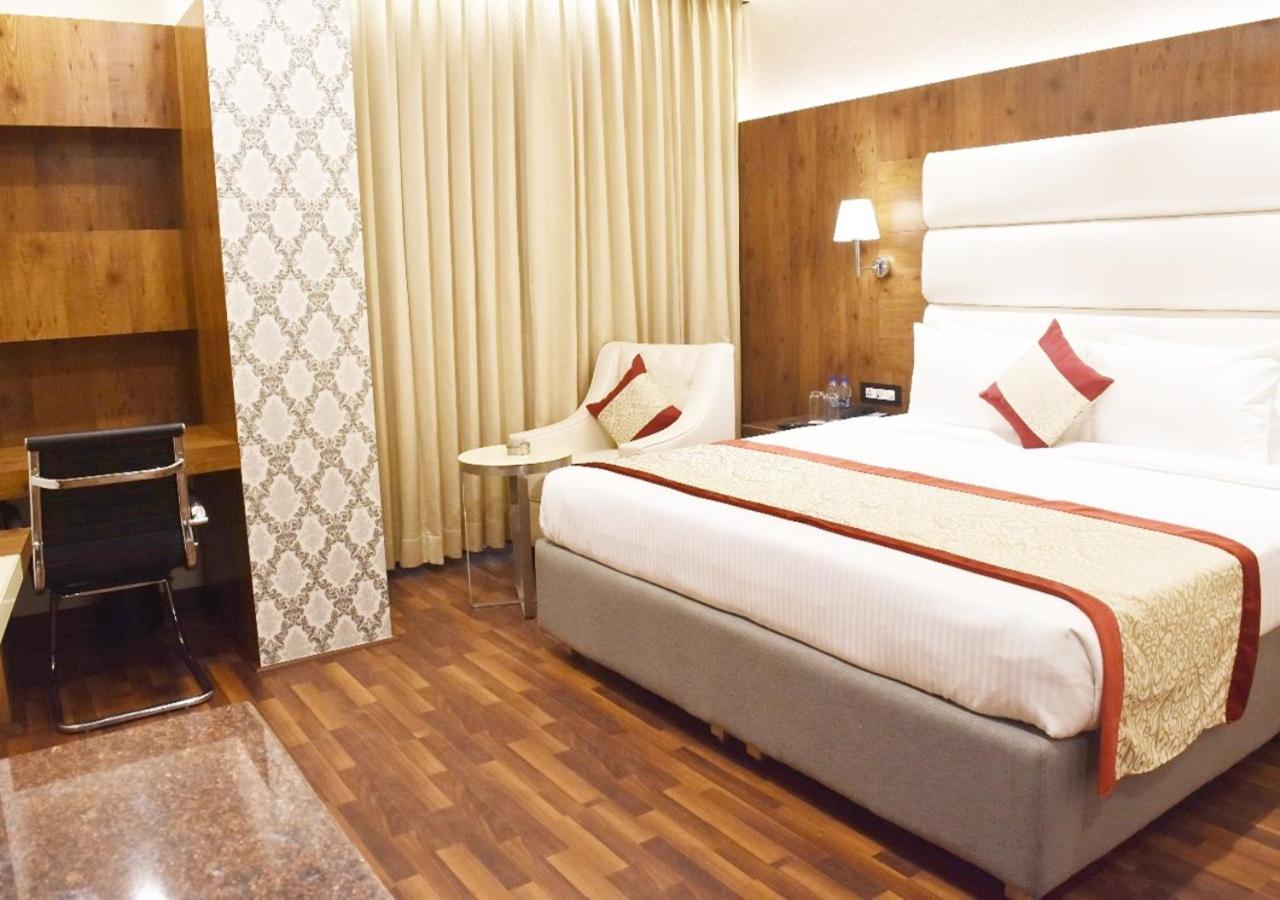 Ss Lumina Hotel 8/33