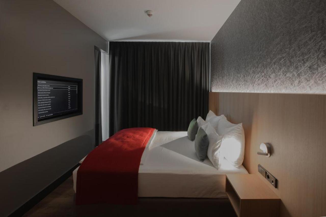 Ocak Hotel 8/16