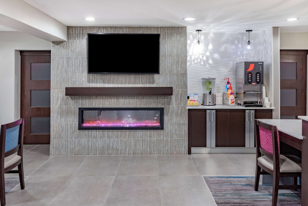 La Quinta Inn & Suites by Wyndham Houston Southwest 9/42