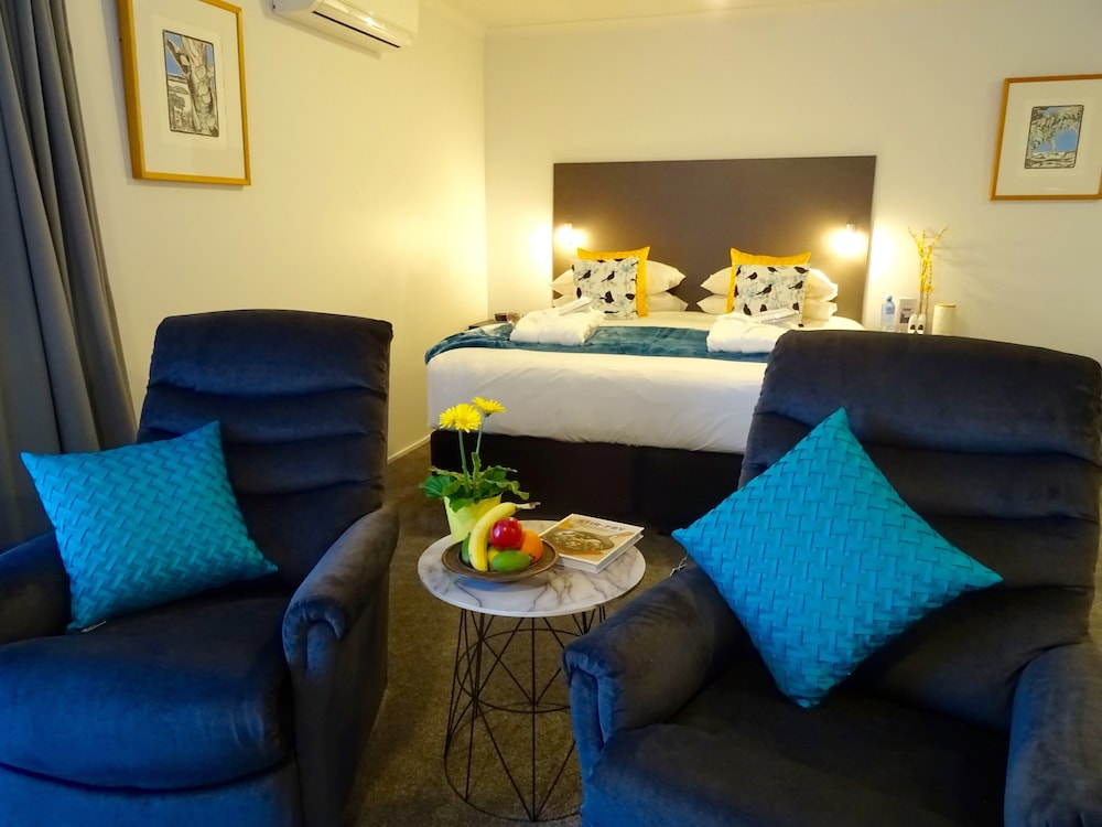 BKs Premier Motel Hamilton 23/38