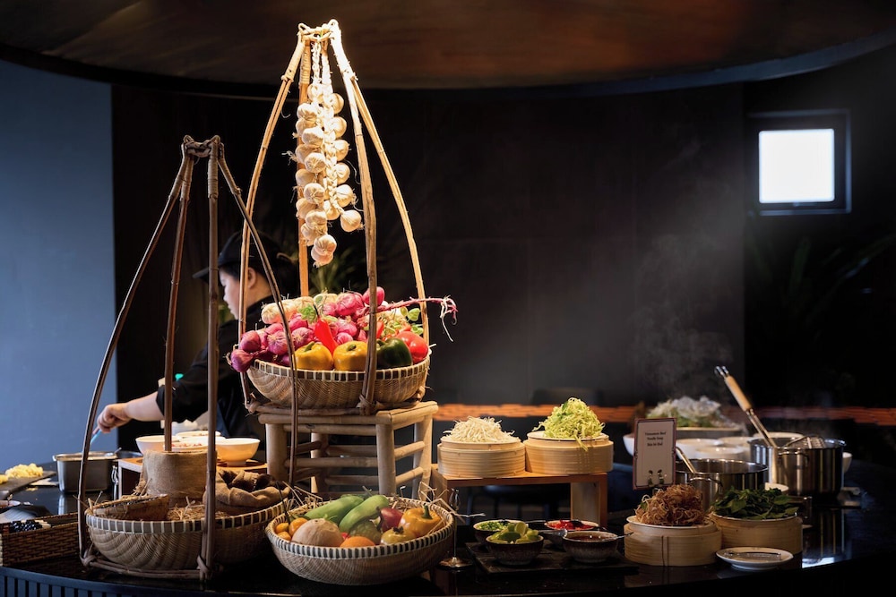 Signature By M Village Le Thanh Ton, a brand of Modern Village Lifestyle 29/59