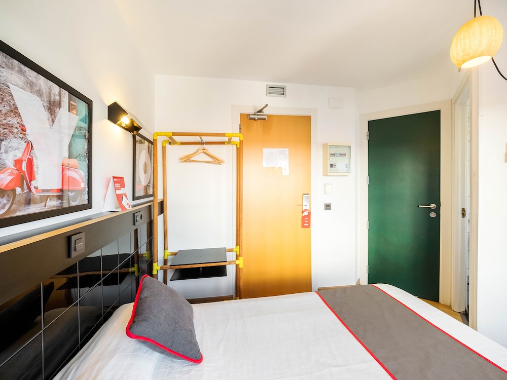Hostal Athenas 5/42