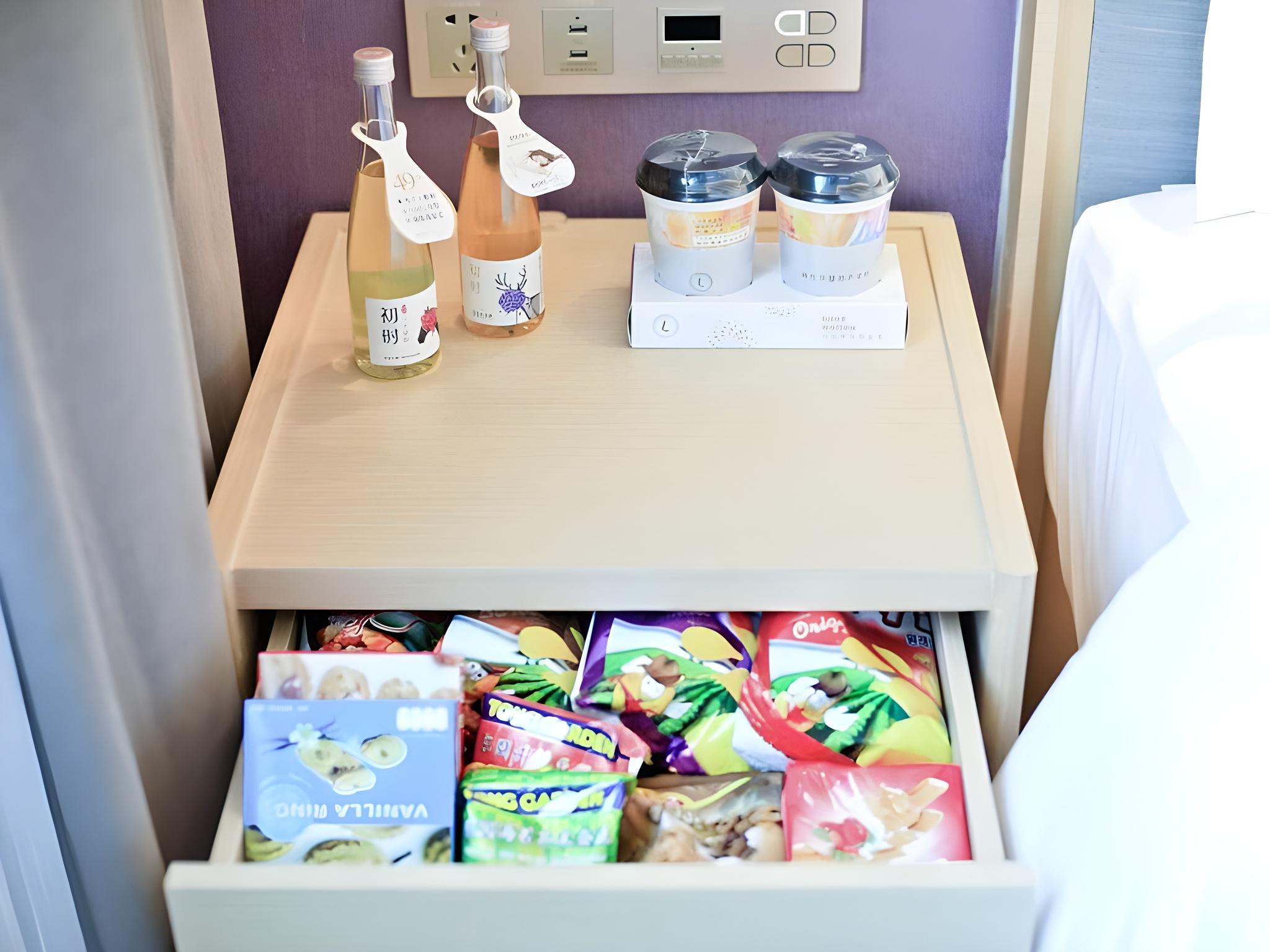 Lavande Hotel(Shenzhen Shajin Houting Metro Station Branch) 35/36