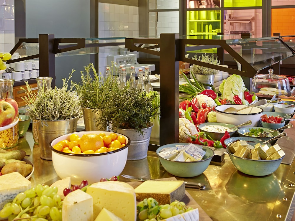 25Hours Hotel Altes Hafenamt 55/68