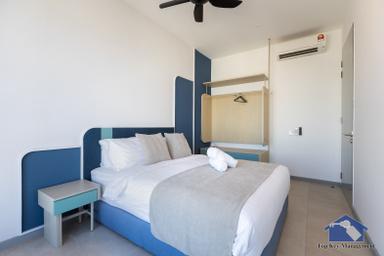 Coastal, 2 Bedrooms, Glam, Suite
