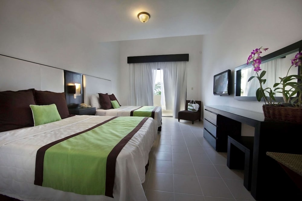 Viva Dominicus Beach by Wyndham, A Trademark All Inclusive 14/50