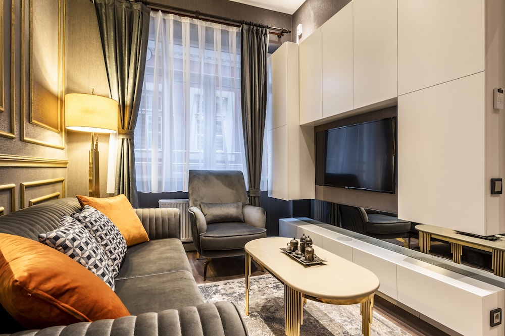 Grand Hotel de Pera 33/50