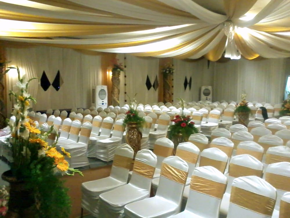HOTEL RAJ PARK(FORMELY -RAMADA RAJ PARK INN) 60/63