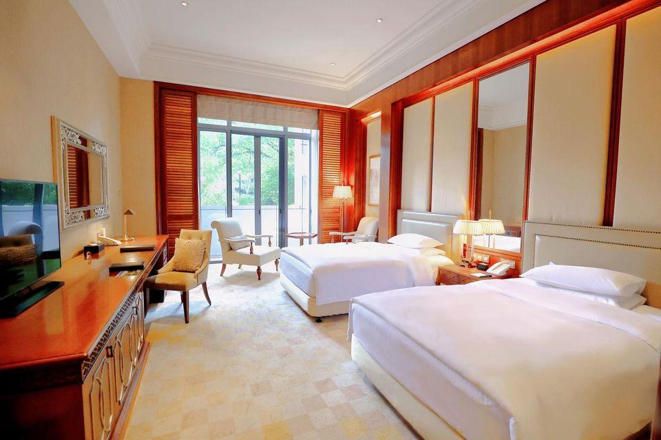 Deluxe, Double Bed, East Wing